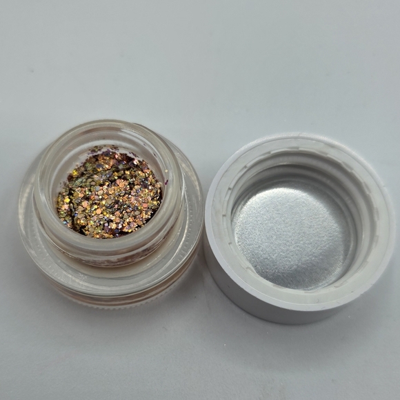Colourpop Avenue Of The Stars Glitterally Obsessed Body Glitter - Picture 3 of 3